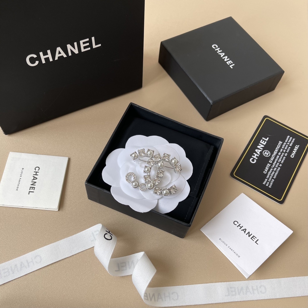 Elegant Pearl & Crystal CC Logo Brooch Pin - Silver Finish