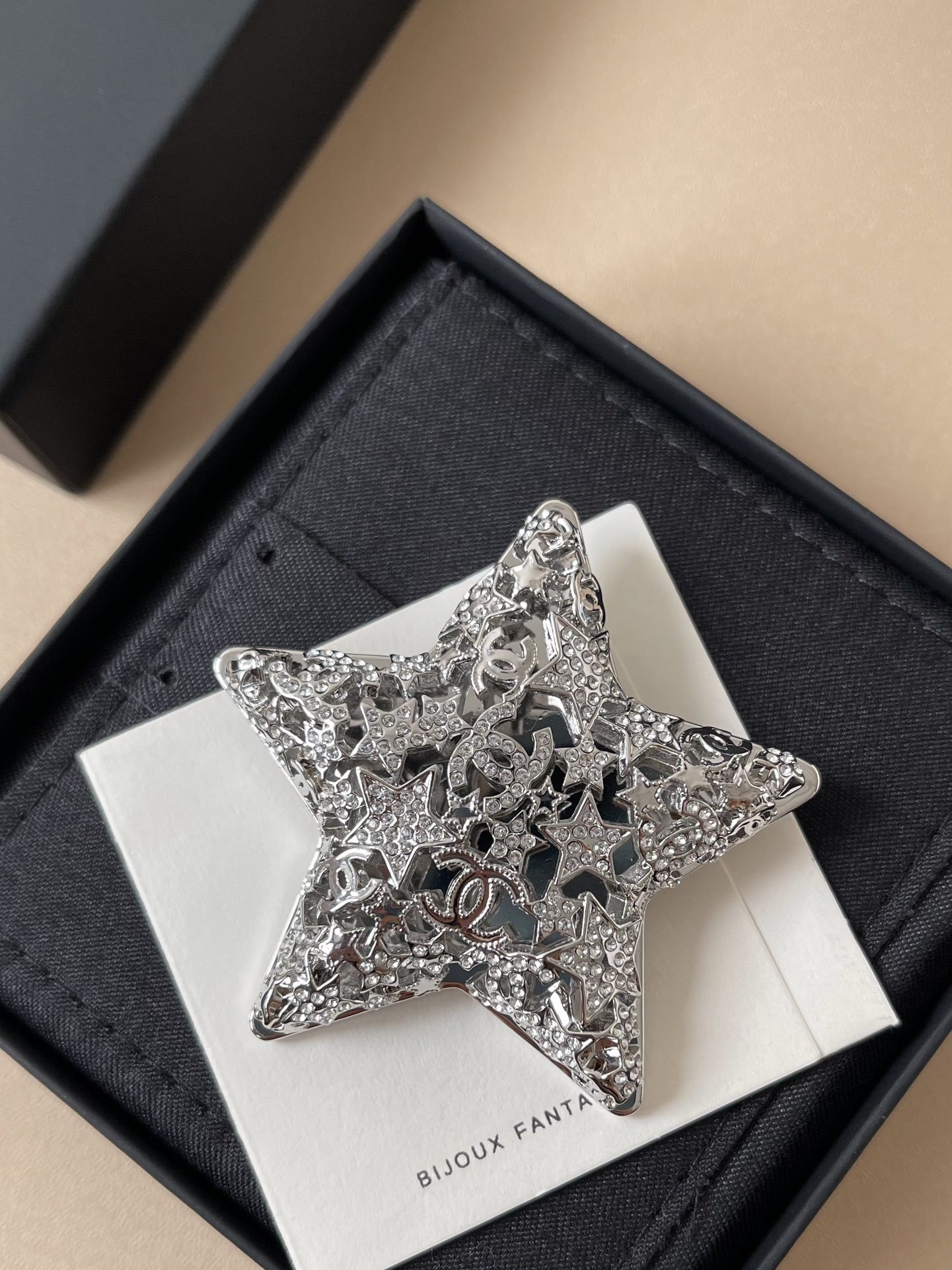 Luxury Crystal Star Brooch with Designer CC Logo Silver Tone