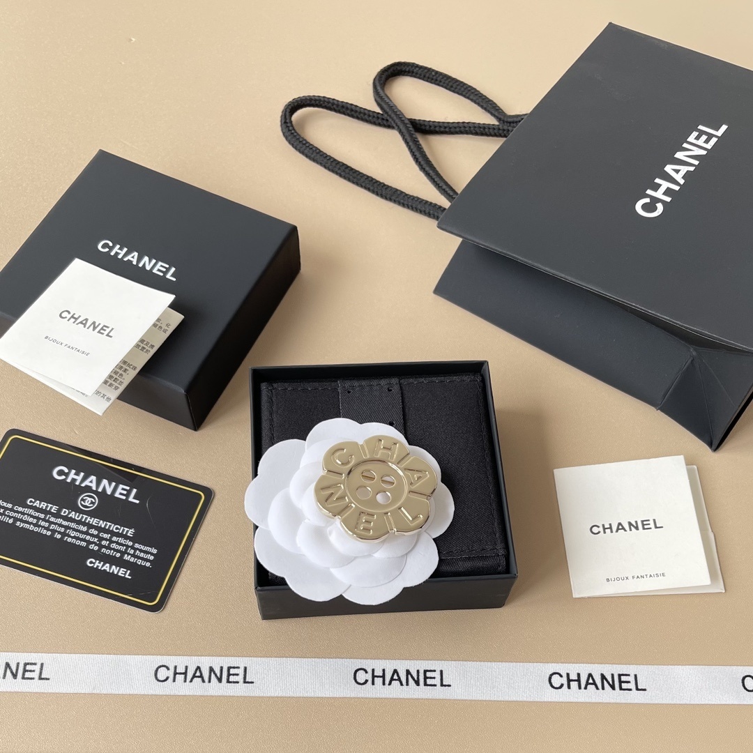 Luxury Camellia Flower Button Brooch in Gold Metal with Crystals