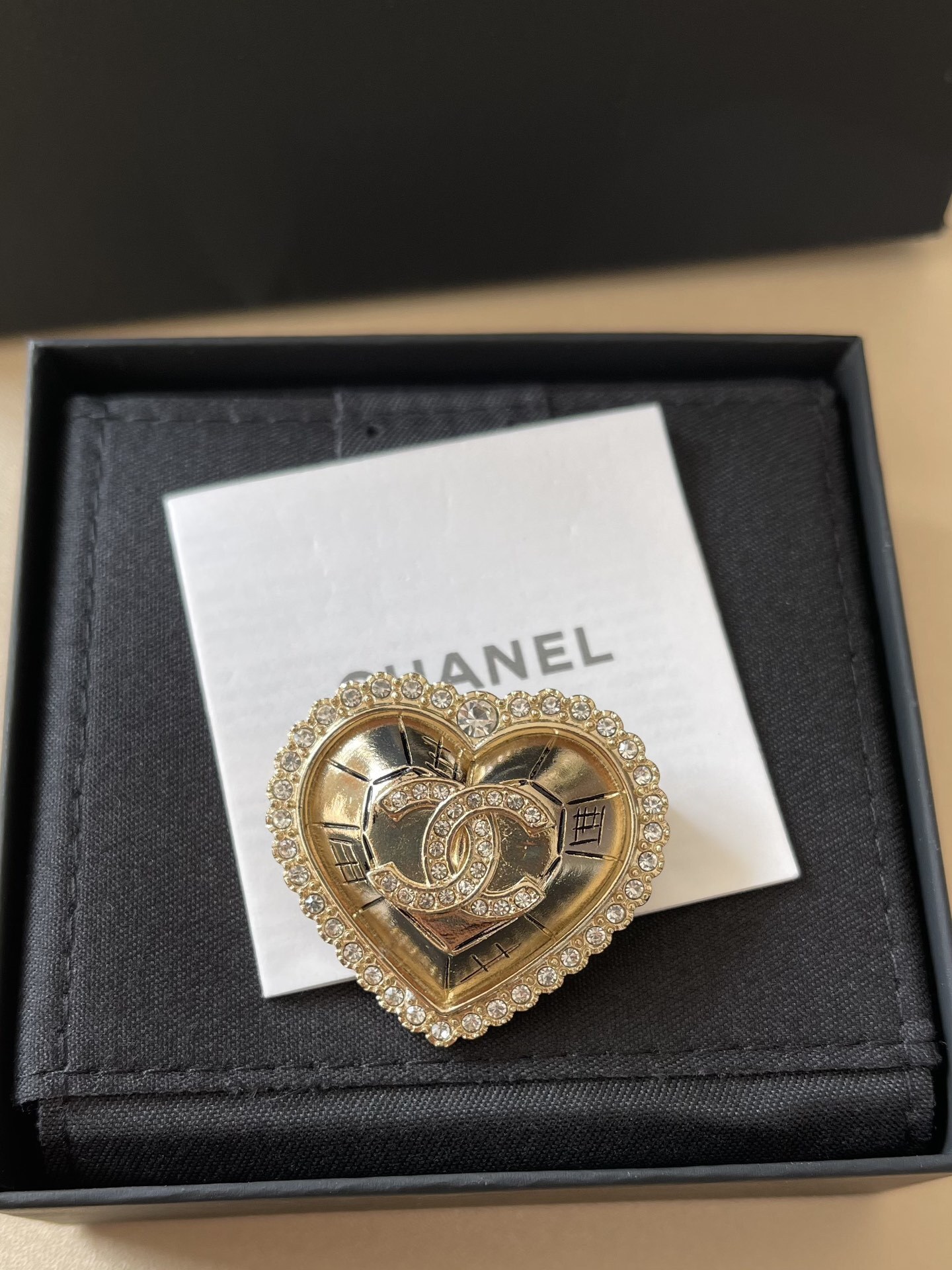Luxury Chanel Heart Brooch Gold-Tone Crystal CC Logo Pin