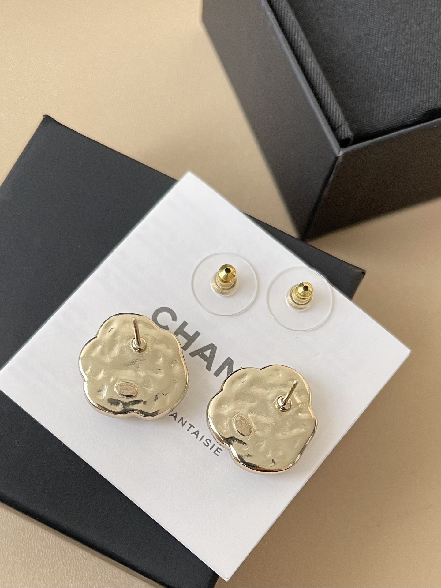 Elegant Crystal CC Logo Camellia Flower Stud Earrings - Gold & Cream