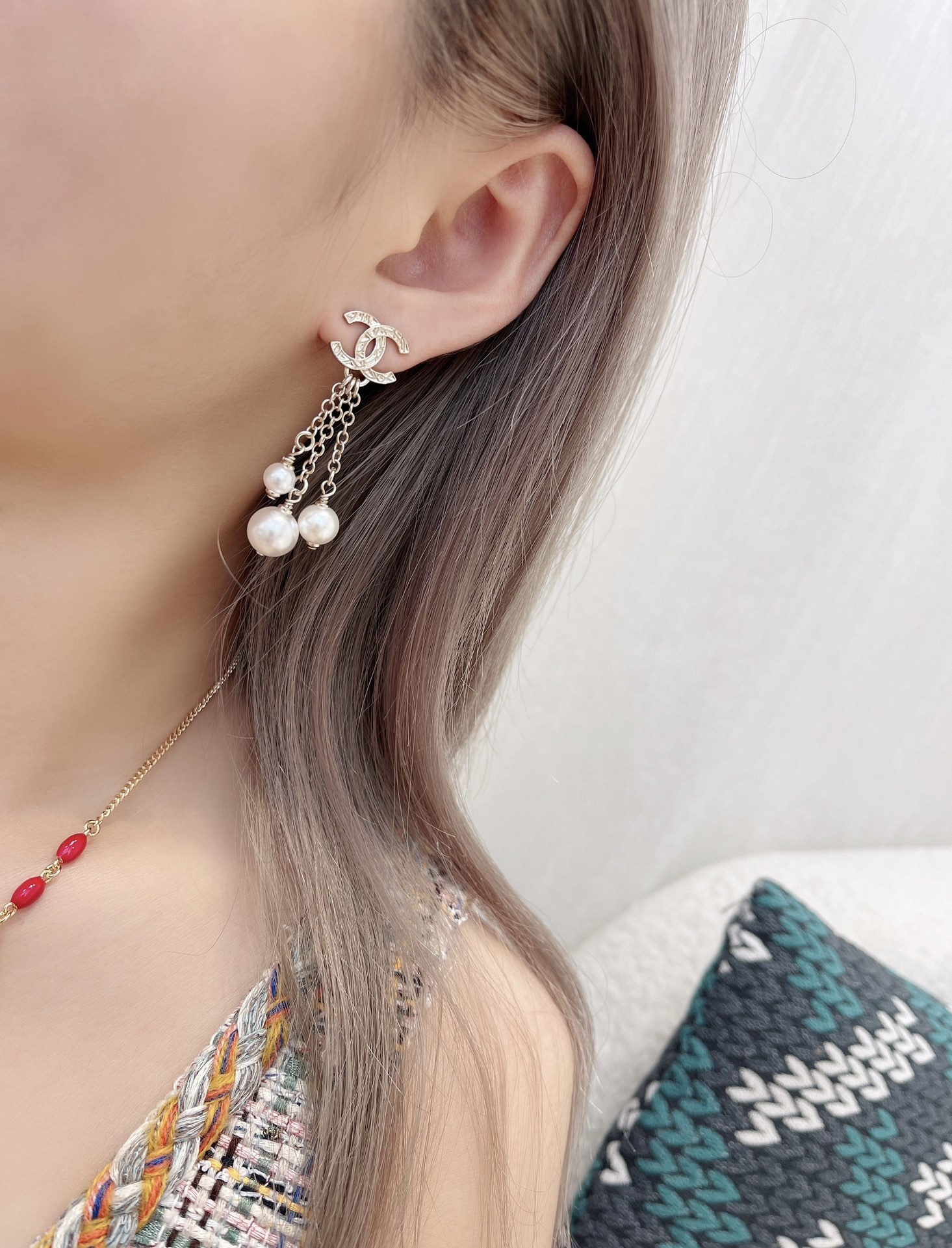 Luxury Gold CC Logo Tassel Earrings with Elegant White Pearls