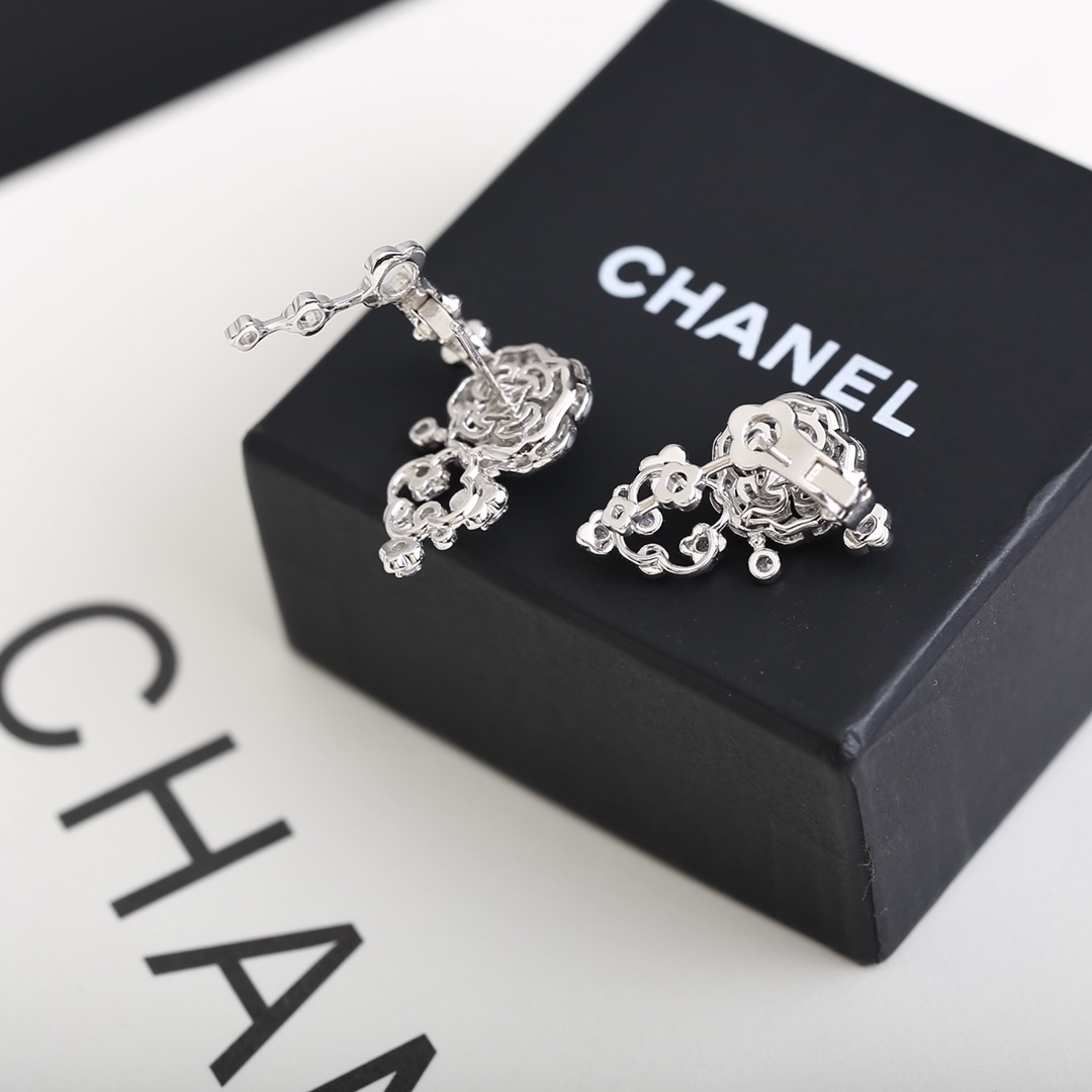 Luxury Camellia Flower Diamond Earrings Elegant Floral Jewelry