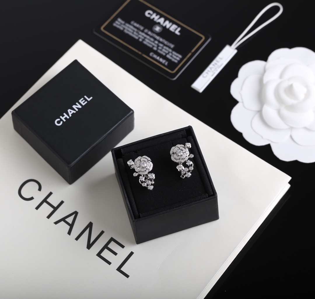 Luxury Camellia Flower Diamond Earrings Elegant Floral Jewelry