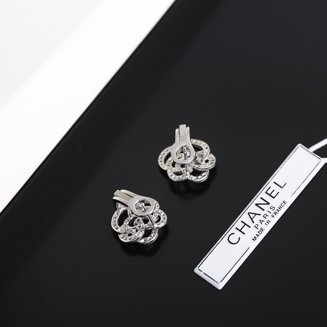 Luxury Camellia Flower Jewelry Set - Silver Necklace & Stud Earrings