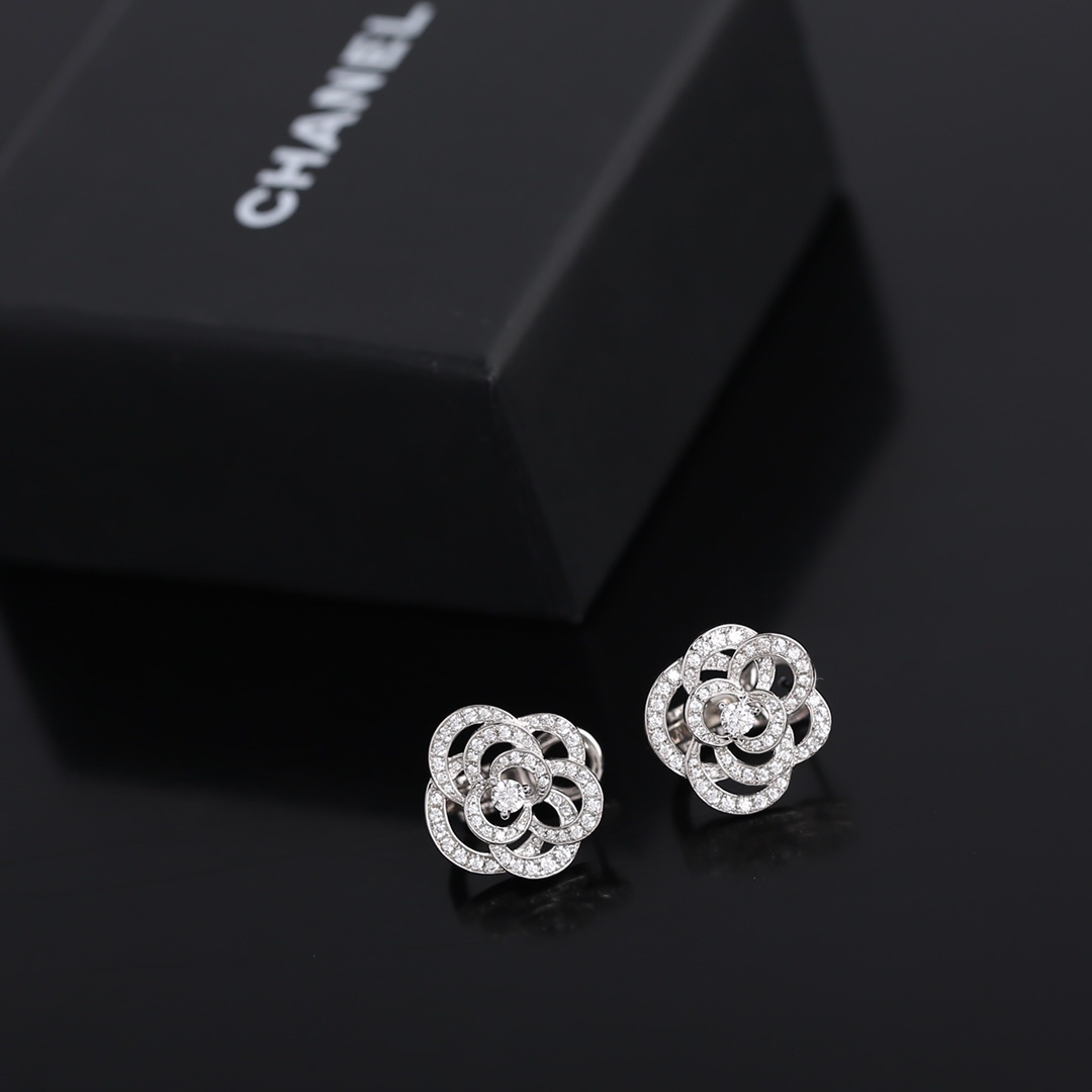 Luxury Camellia Flower Jewelry Set - Silver Necklace & Stud Earrings