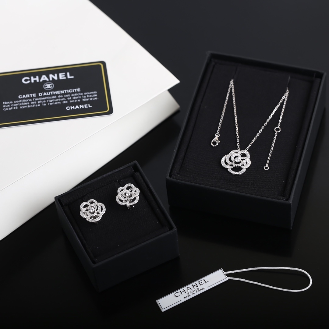 Luxury Camellia Flower Jewelry Set - Silver Necklace & Stud Earrings