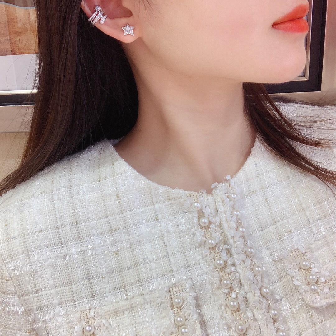 Elegant Celestial Shooting Star Ear Cuff and Stud Earring Set