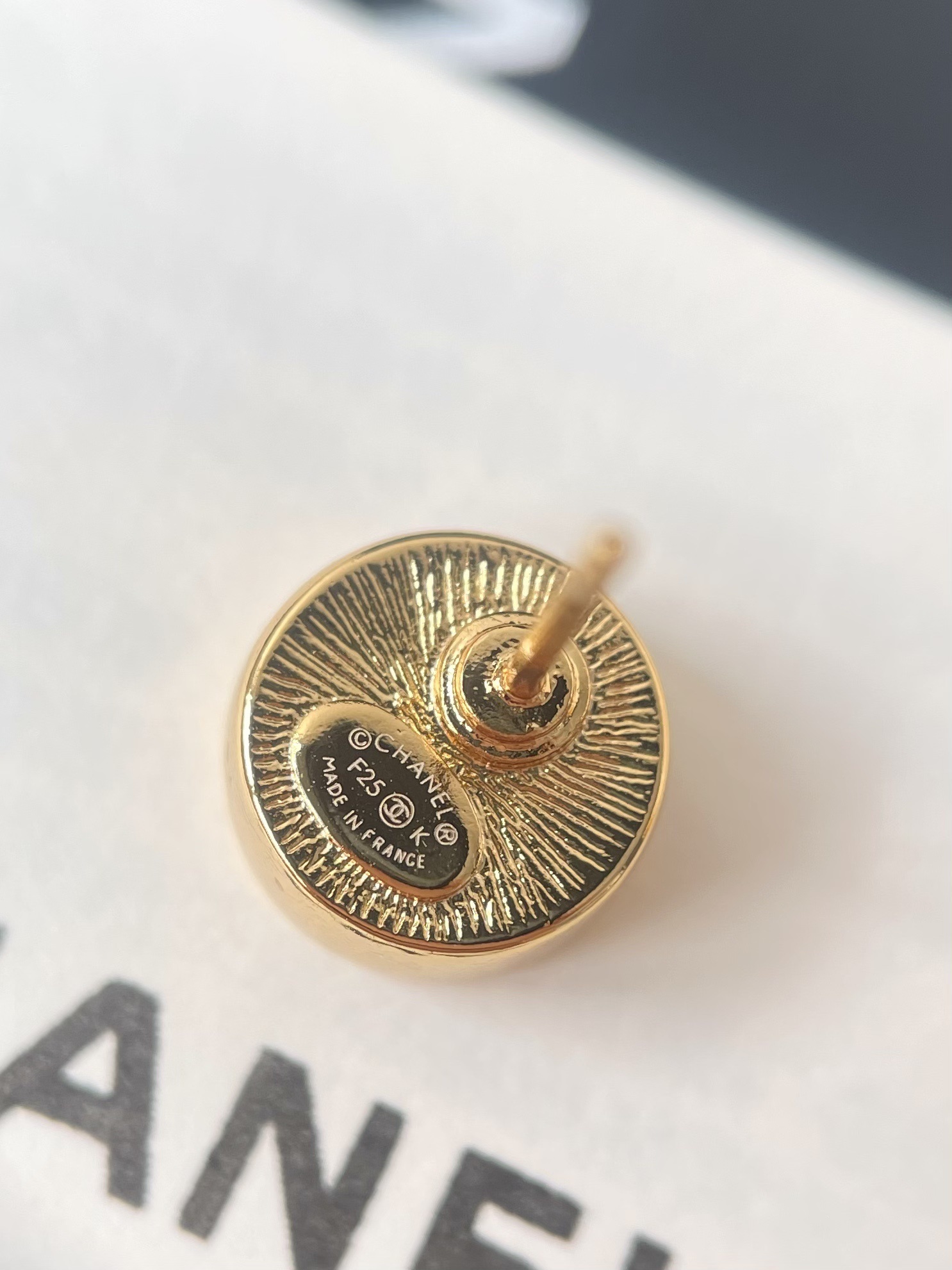 Elegant Black Enamel & Gold CC Logo Jewelry Set for Women