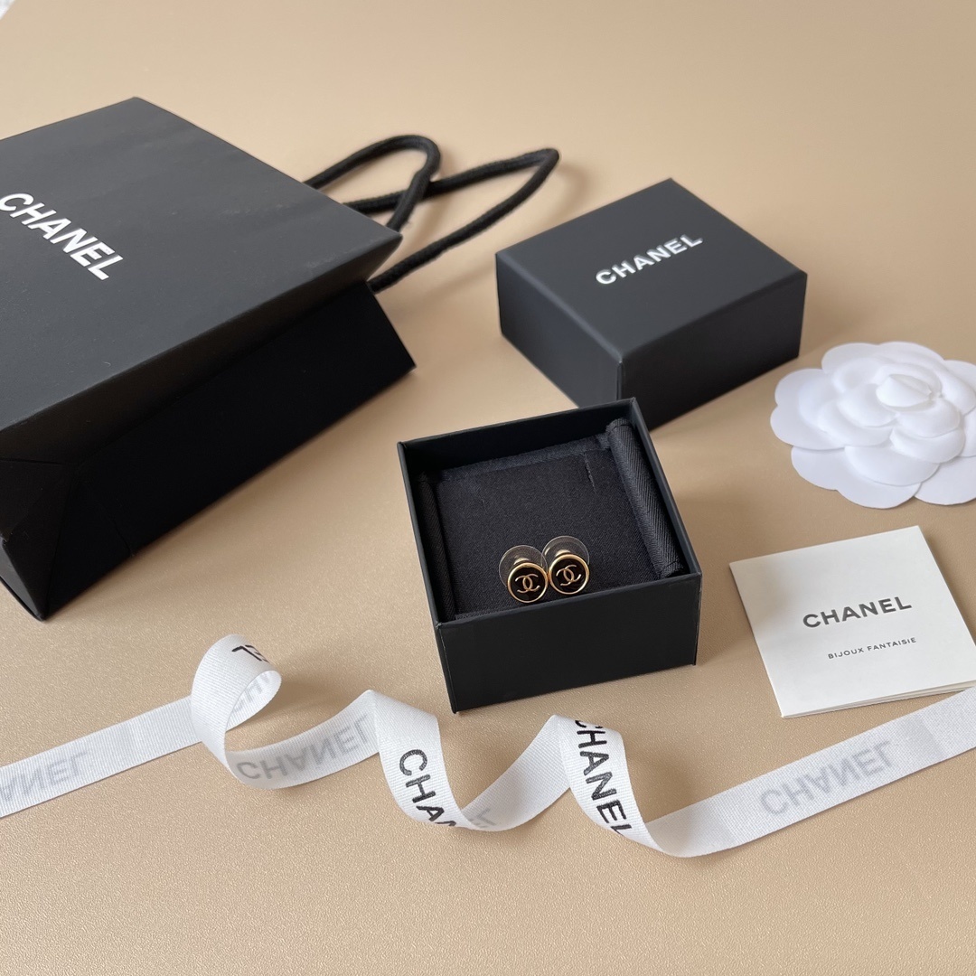 Elegant Black Enamel & Gold CC Logo Jewelry Set for Women