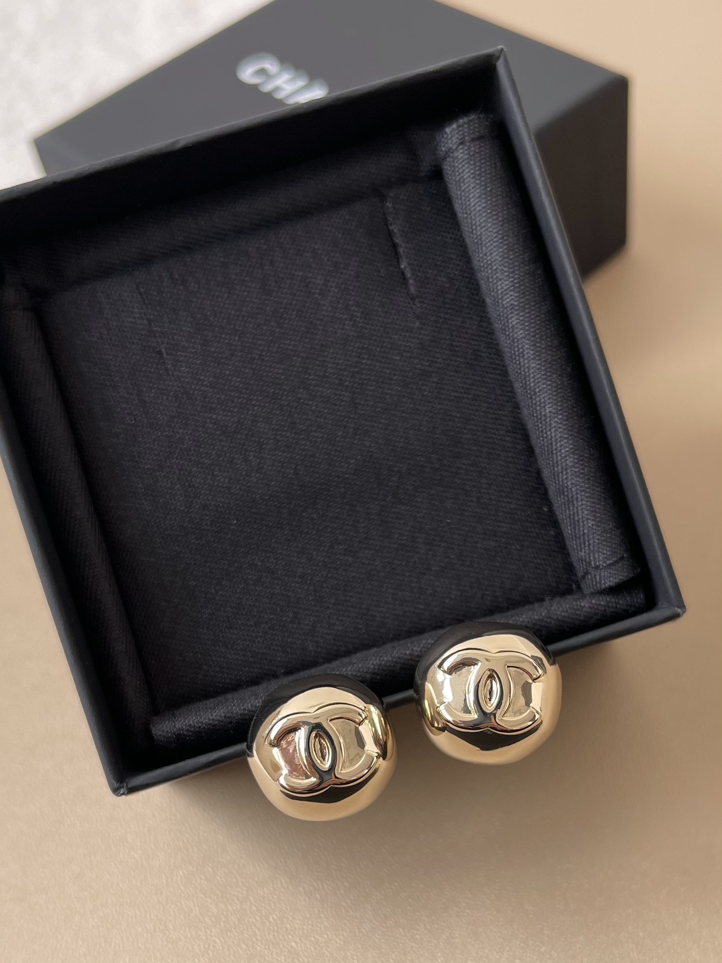 Elegant Chanel Gold CC Logo Stud Earrings & Charm Necklace Set