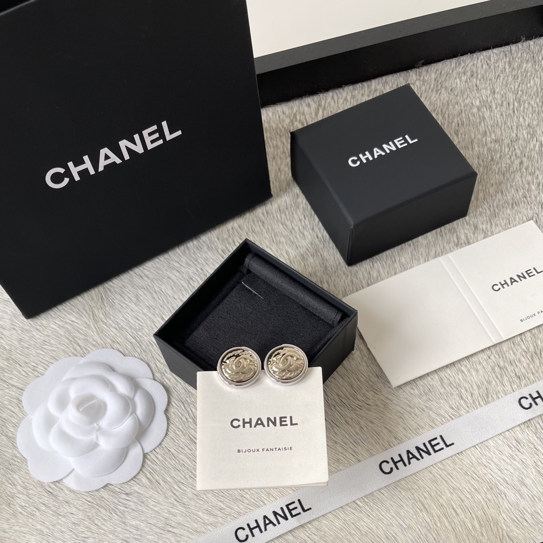 Luxury CC Logo Round Button Stud Earrings - Elegant Vintage Design