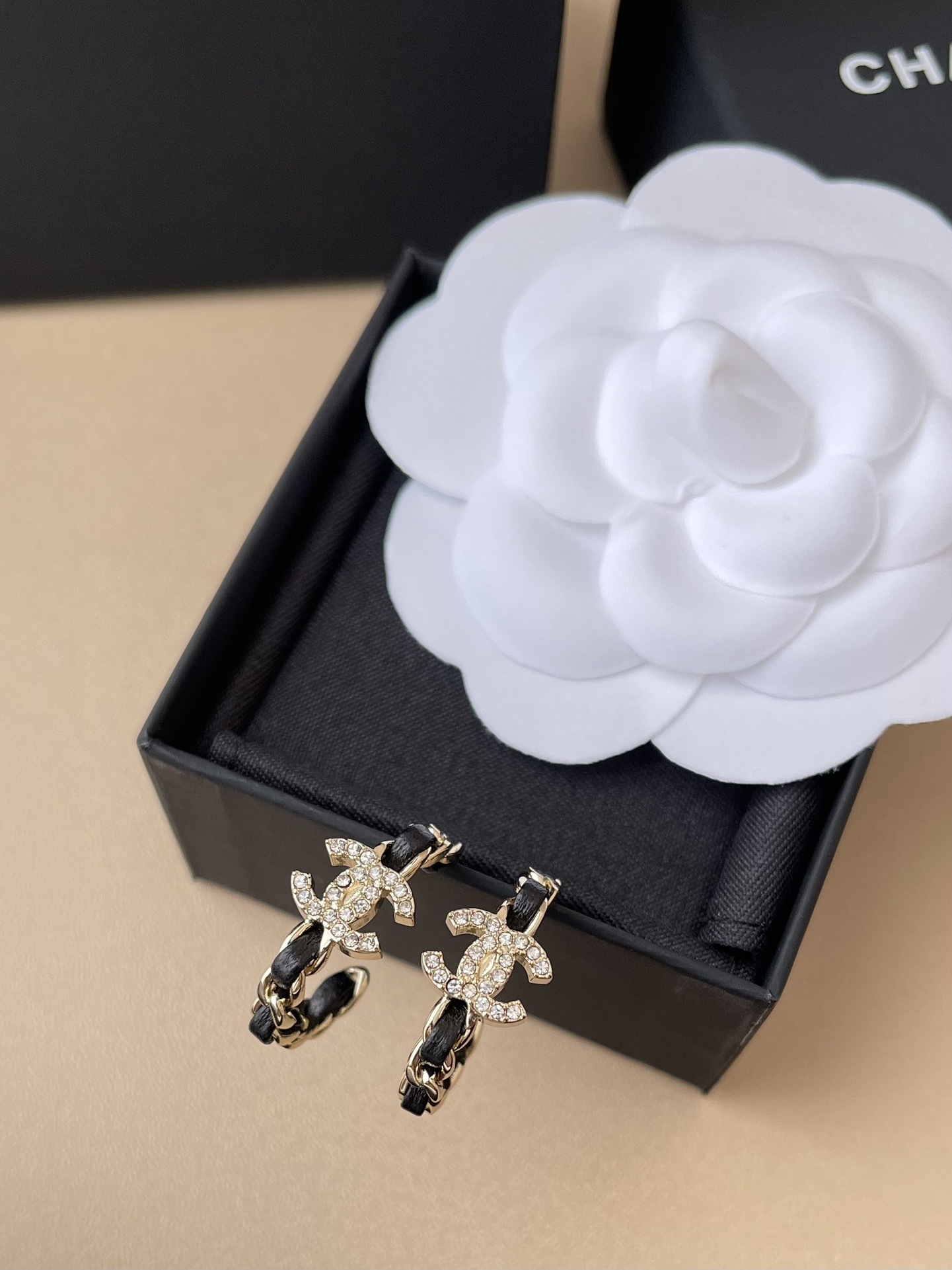 Luxury Leather Chain Hoop Earrings with Crystals - Gold & Black