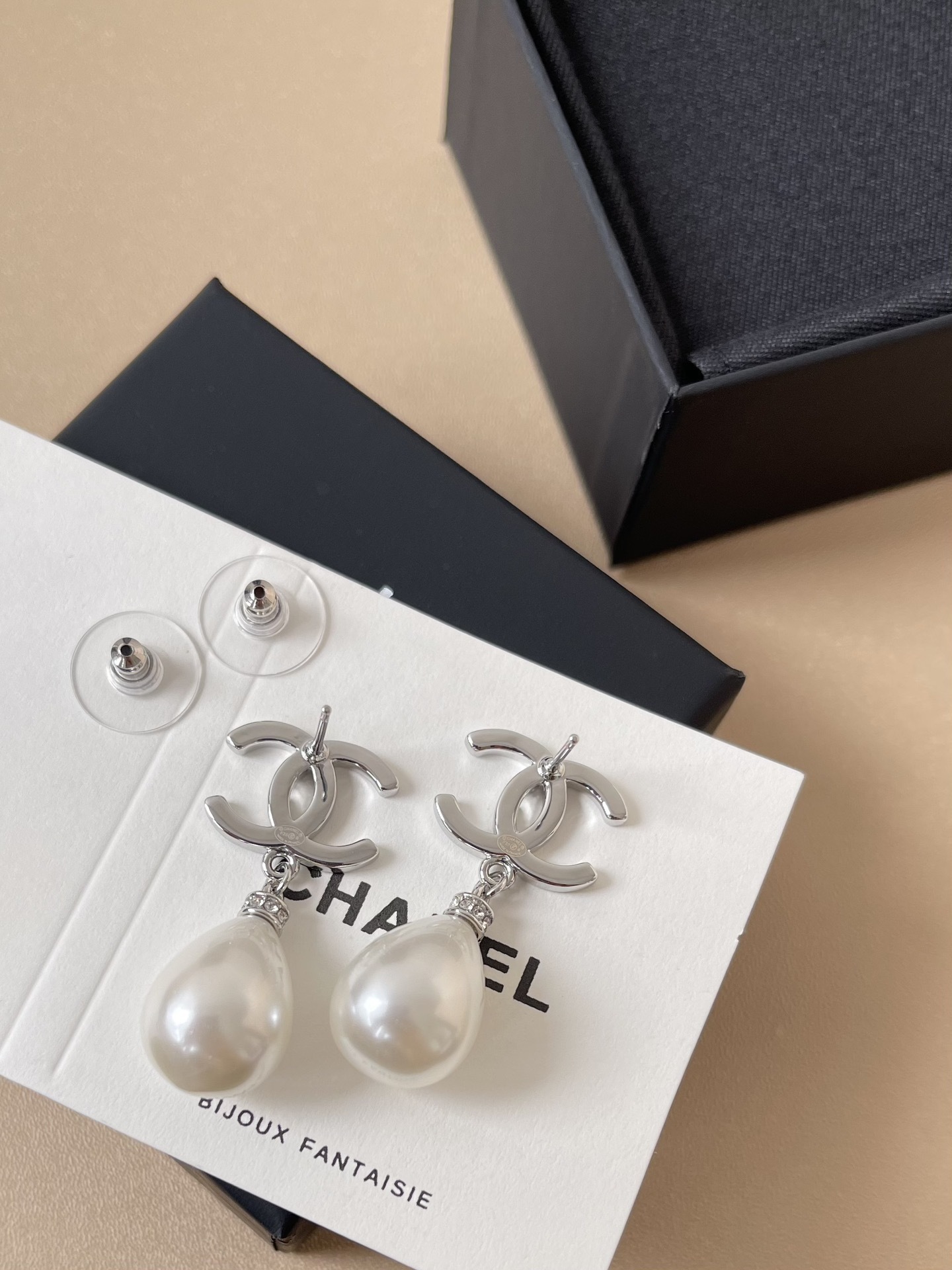 Chanel CC Logo Silver Teardrop Pearl Drop Earrings - Elegant Luxury