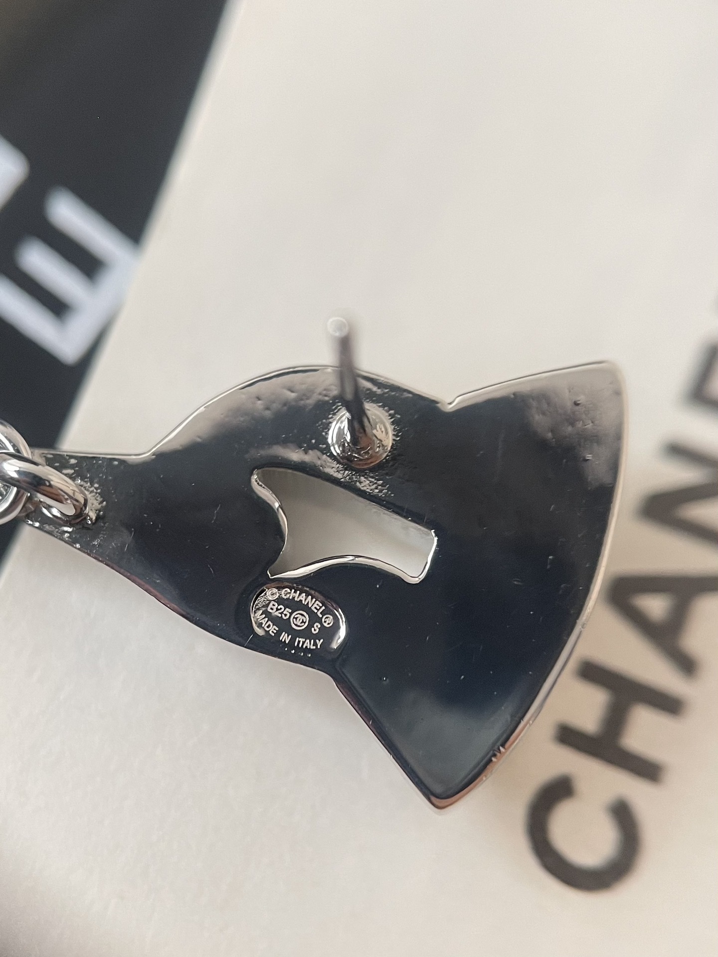 Chanel 2025 SS CC Logo Crystal Drop Earrings in Silver Metal