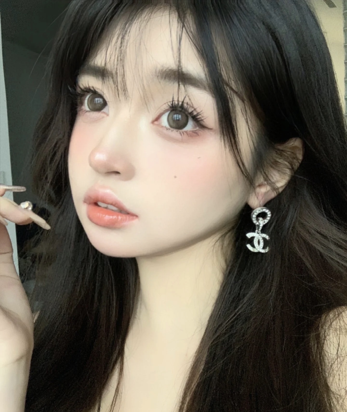 Luxury Crystal CC Logo Dangle Earrings – Elegant Silver Jewelry