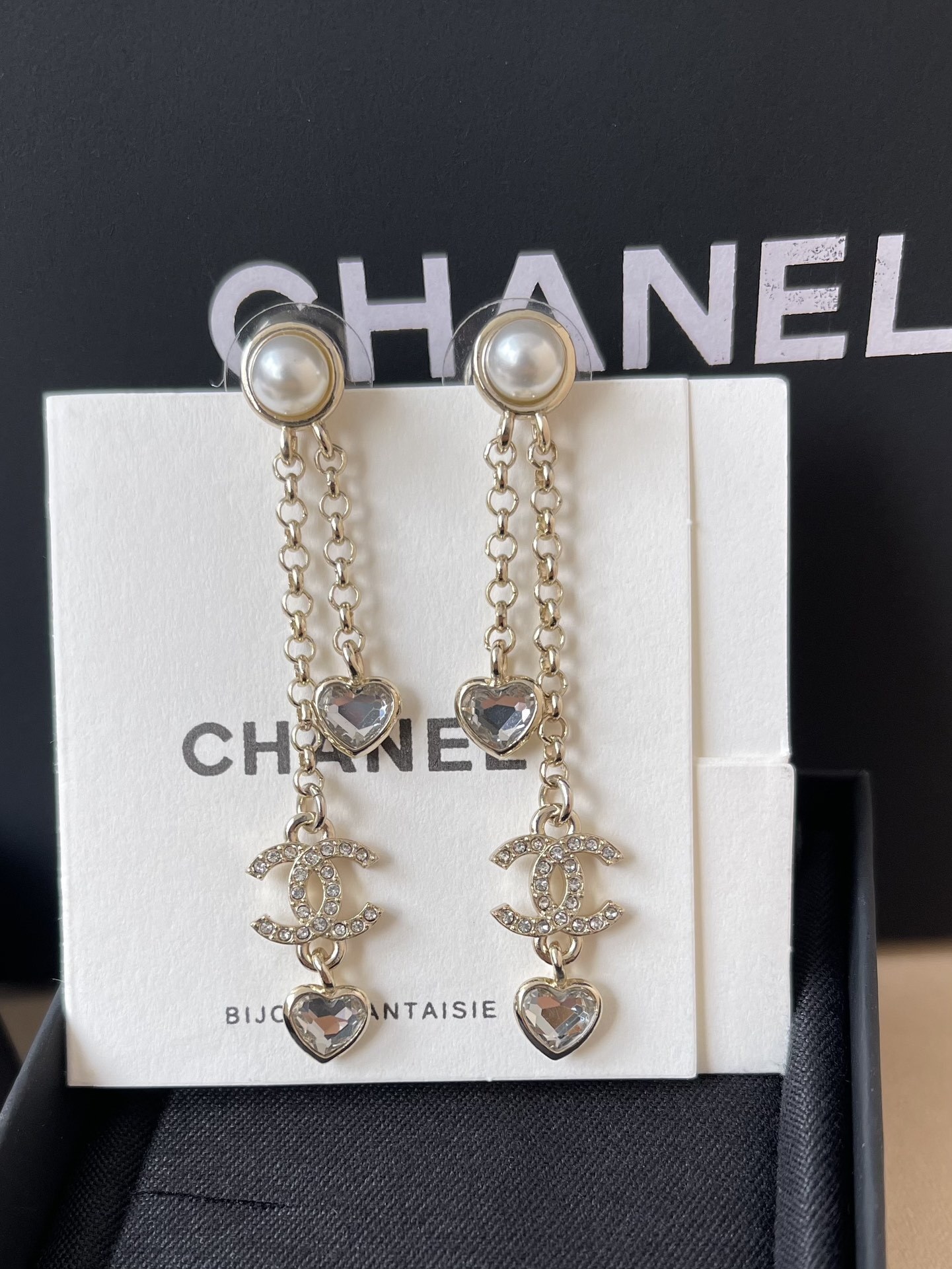 Chanel 25B Pearl & Crystal CC Logo Heart Drop Earrings