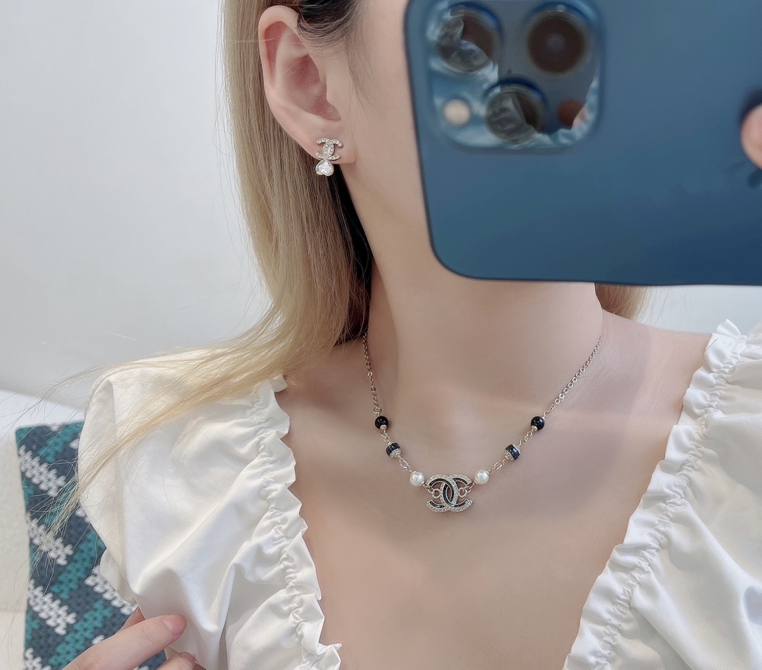 Luxury Chanel CC Heart Drop Earrings with Sparkling Crystals