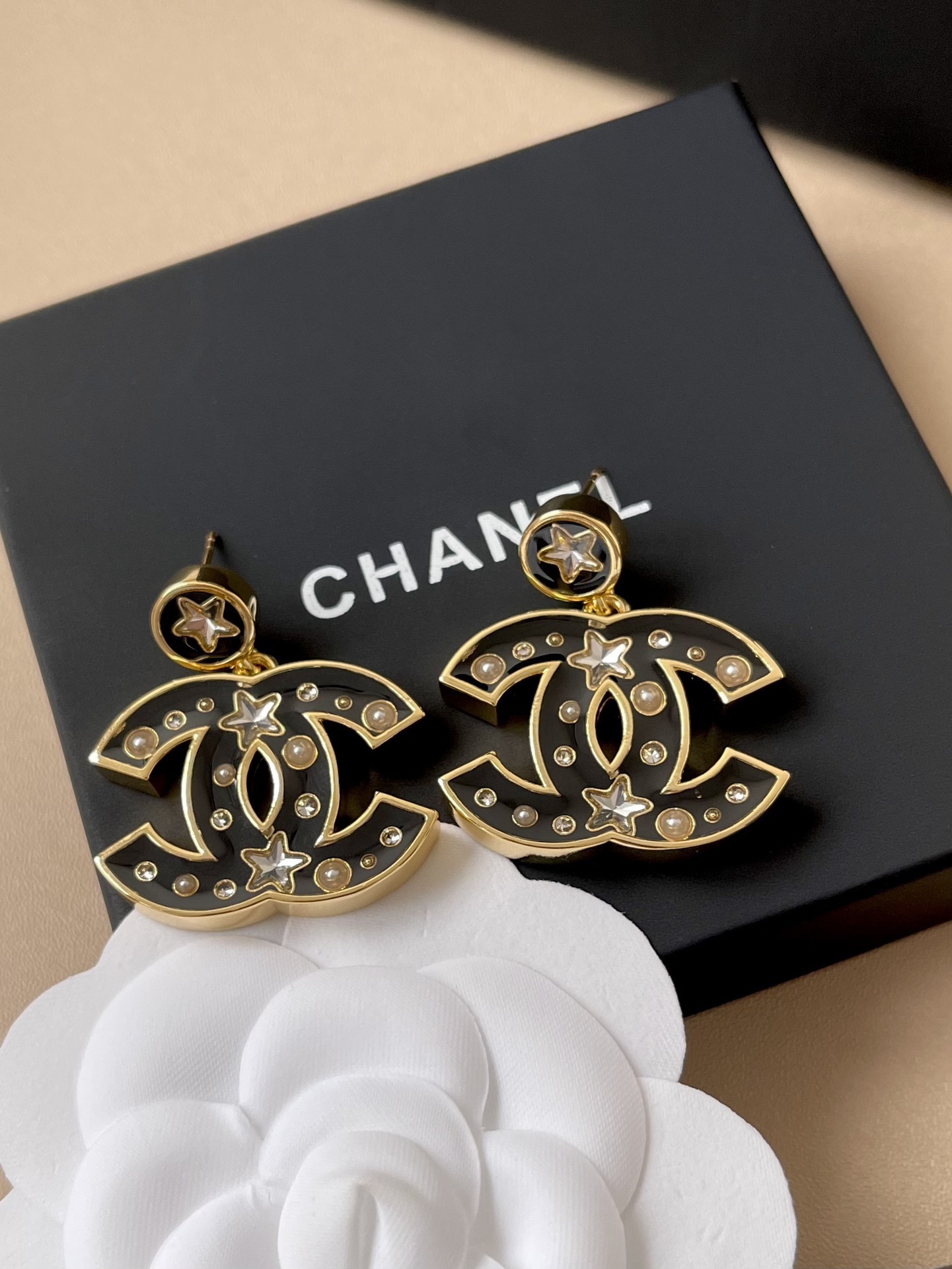 Luxury CC Logo Drop Earrings with Pearls and Stars - Black & Gold