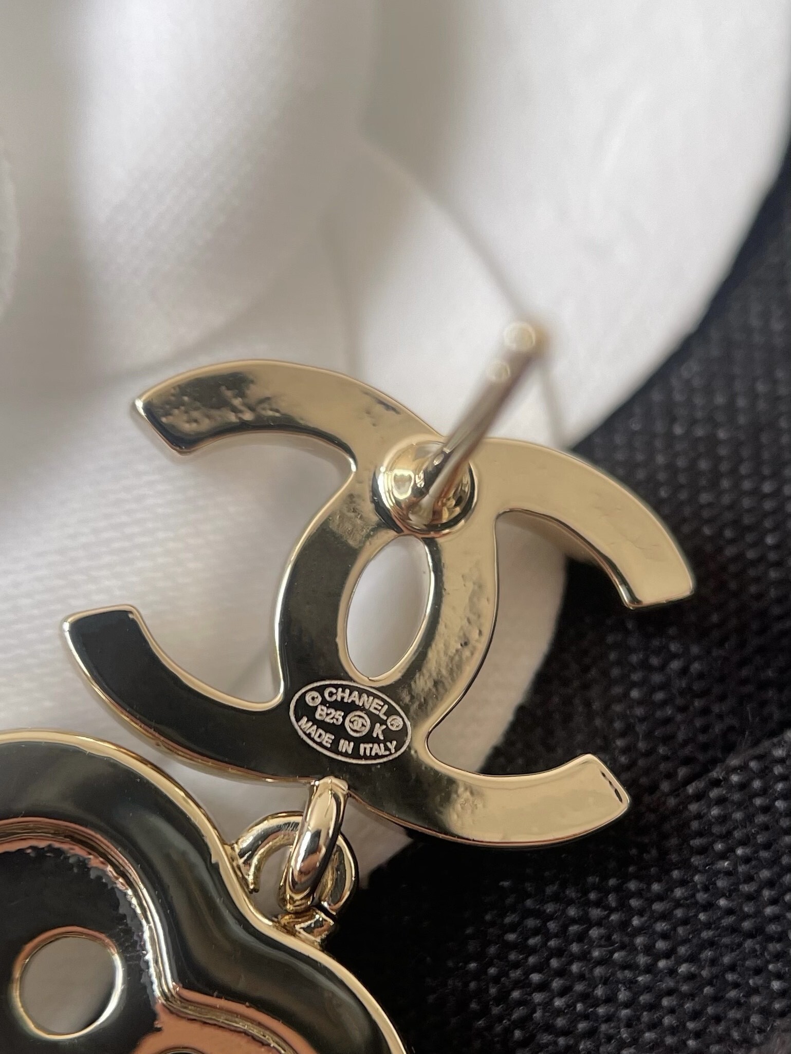 Chanel CC Crystal Heart Button Drop Earrings in Gold-Tone Metal