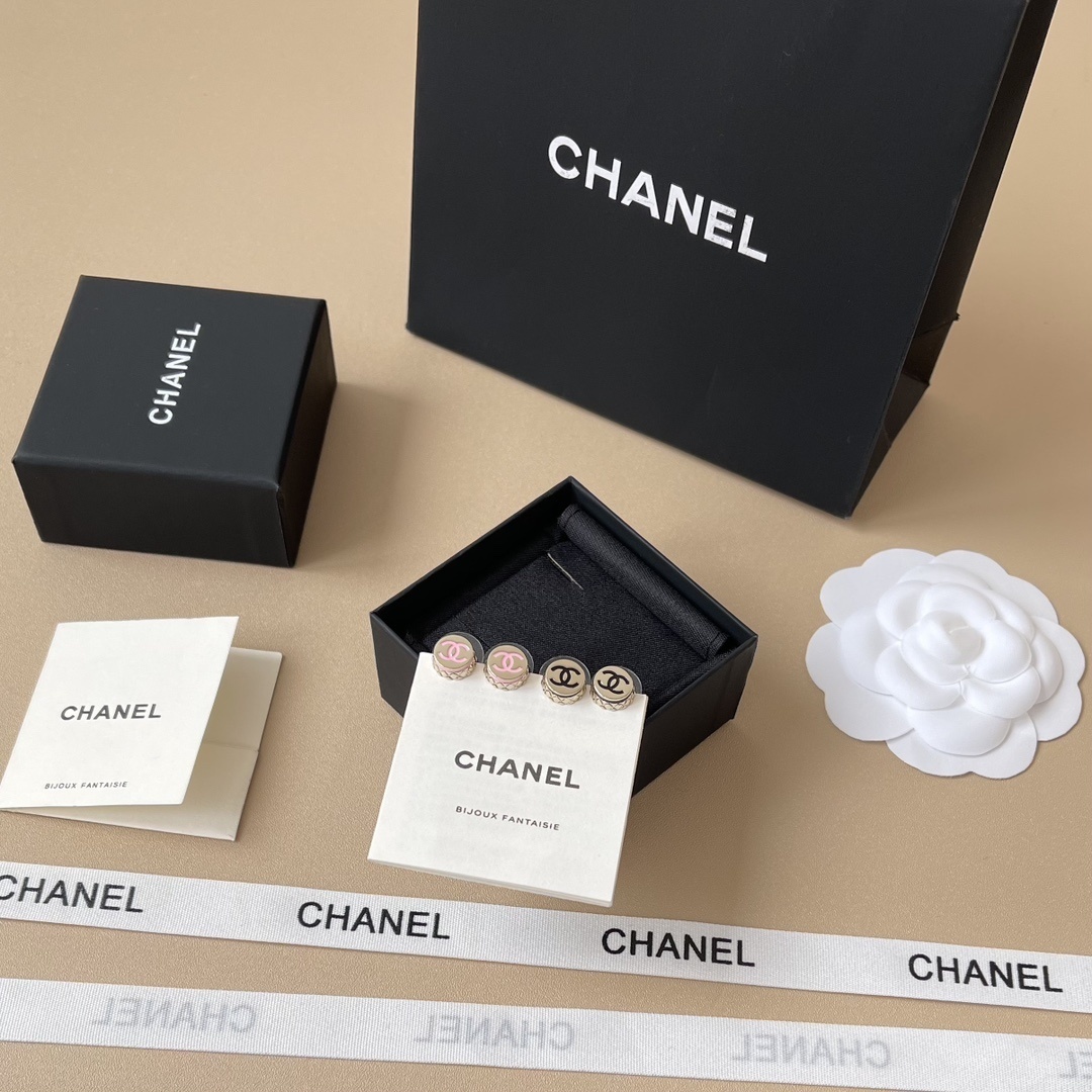 Elegant CC Logo Stud Earrings & Pink Marble Bag Pendant Necklace Set