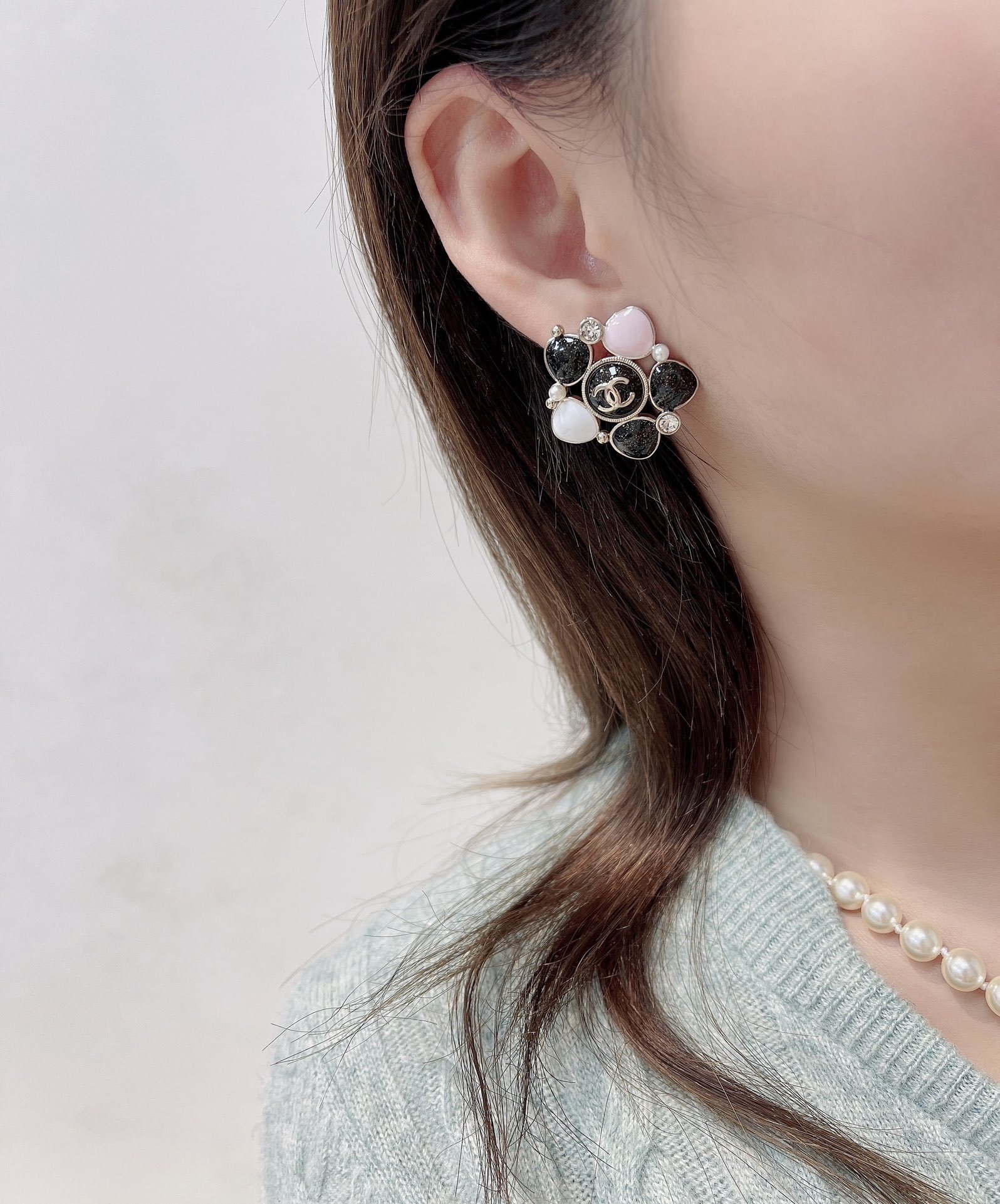 Chanel Black & White Flower CC Logo Stud Earrings - Luxury Jewelry