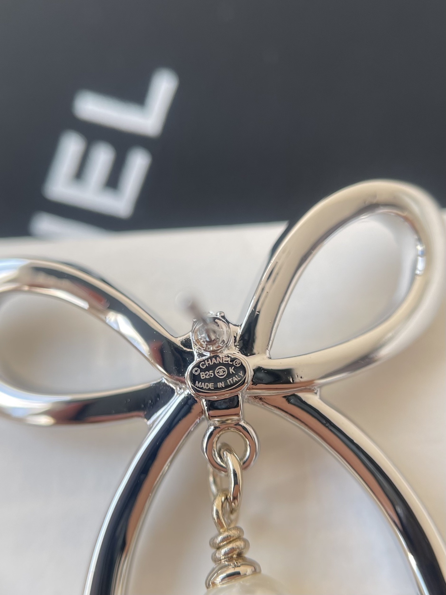 Luxury Chanel Silver Ribbon Bow Crystal Pearl CC Logo Drop Earrings