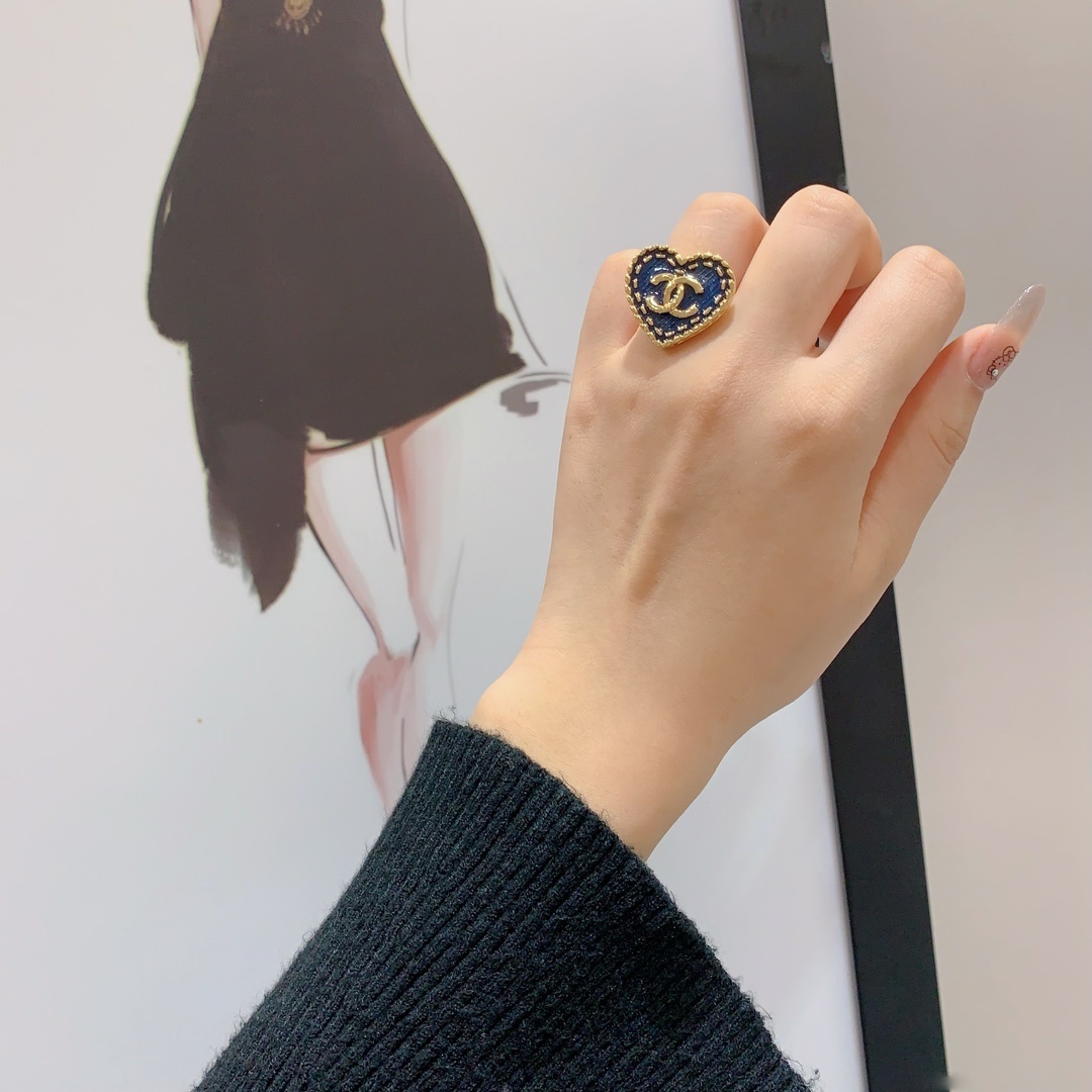 Luxury Chanel Heart CC Logo Ring & Vintage Brooch Collection