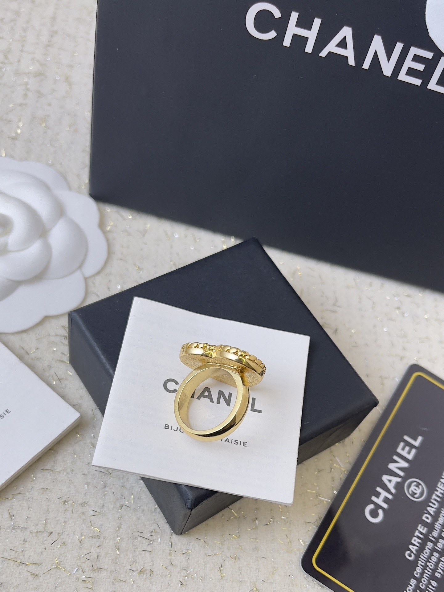 Luxury Chanel Heart CC Logo Ring & Vintage Brooch Collection