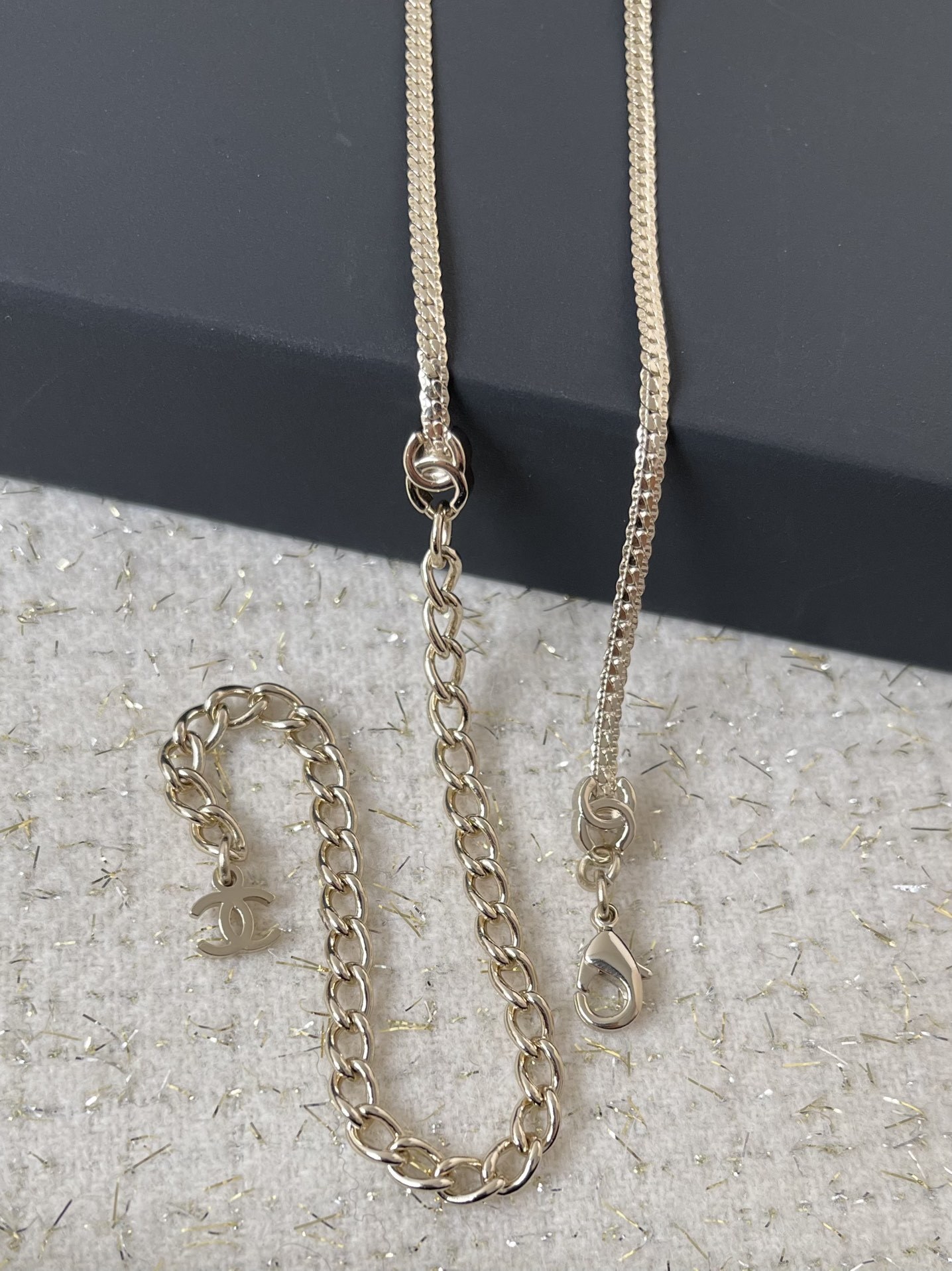 Elegant CC Logo Long Chain Necklace and Versatile Waist Belt