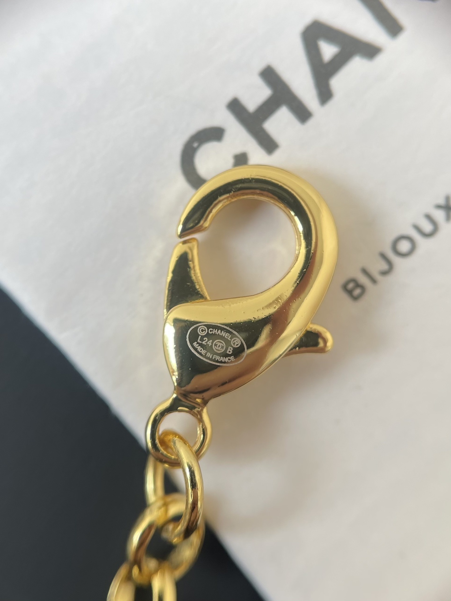 Luxury COCO Gold Chain Belt - Elegant Designer Waist Accessory