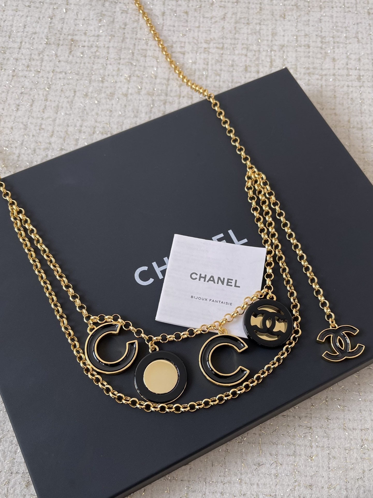 Luxury COCO Gold Chain Belt - Elegant Designer Waist Accessory