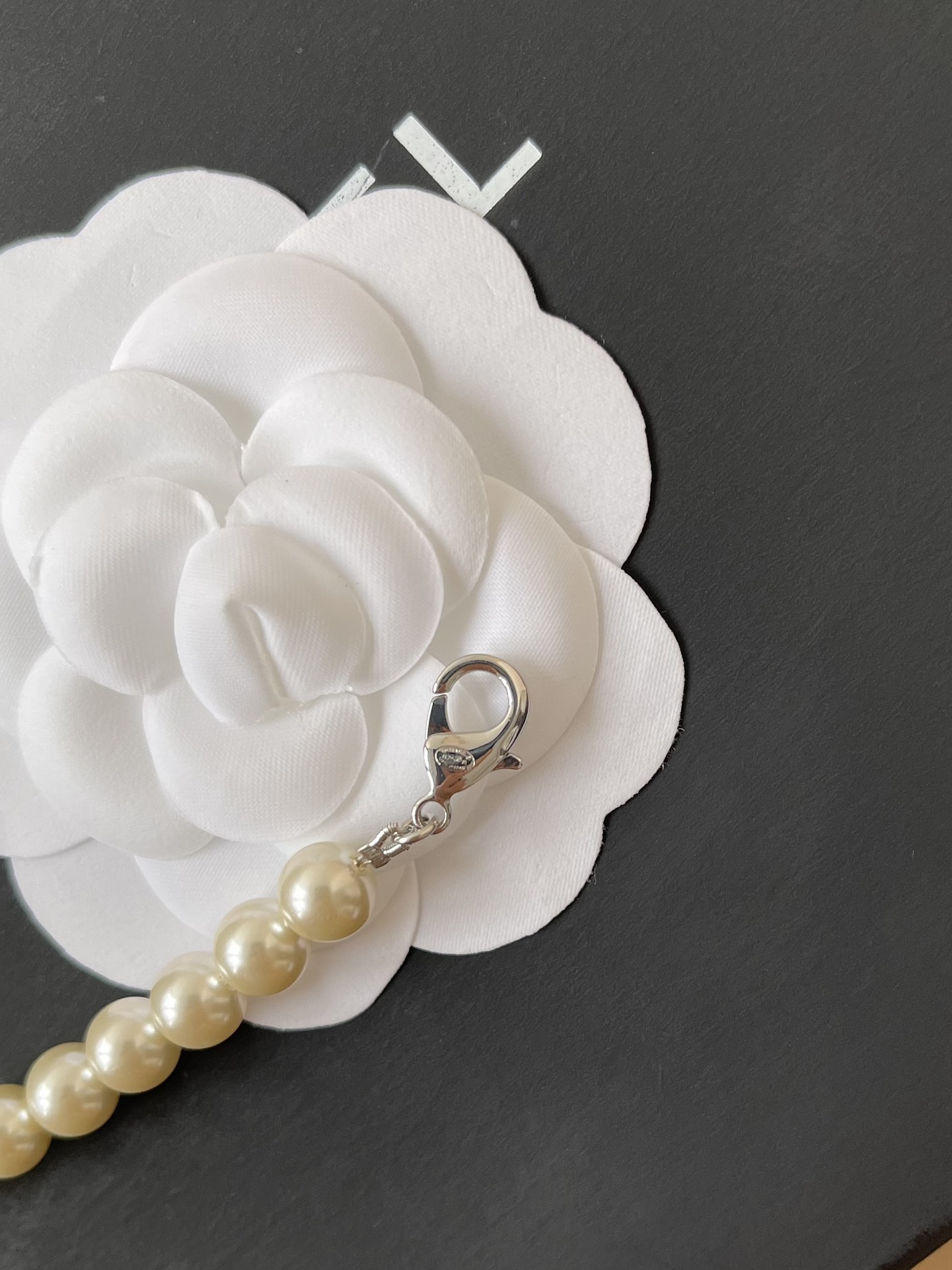 Luxury CC Logo Long Pearl Necklace - Elegant Multi-way Body Chain