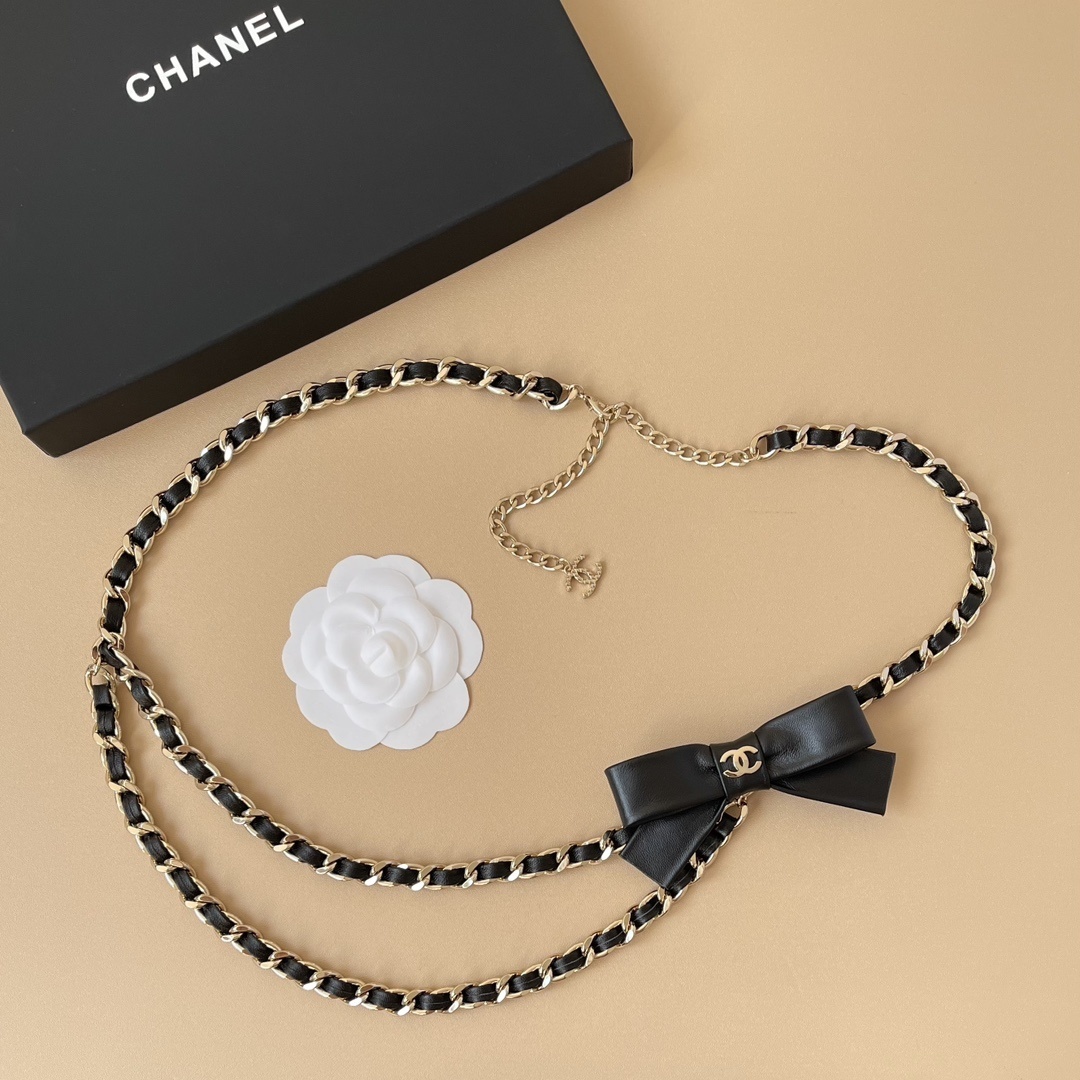 Chanel 2025/26 FW Leather & Gold Chain Belt with Bow Detail