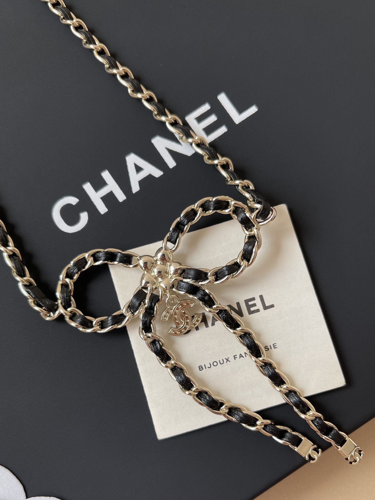 Elegant Bow Charm Waist Chain Belt with Crystal Logo