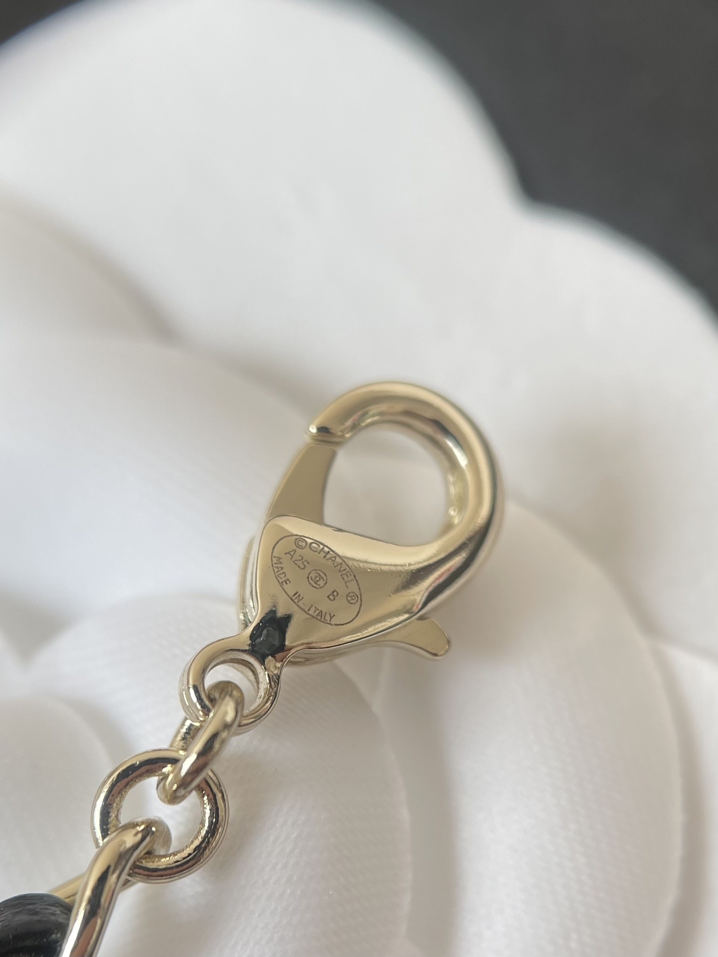 Elegant Bow Charm Waist Chain Belt with Crystal Logo