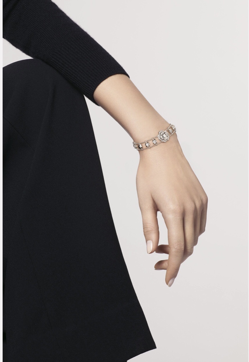 Bouton de Camélia Diamond Bracelet - 18K White Gold Luxury Jewelry