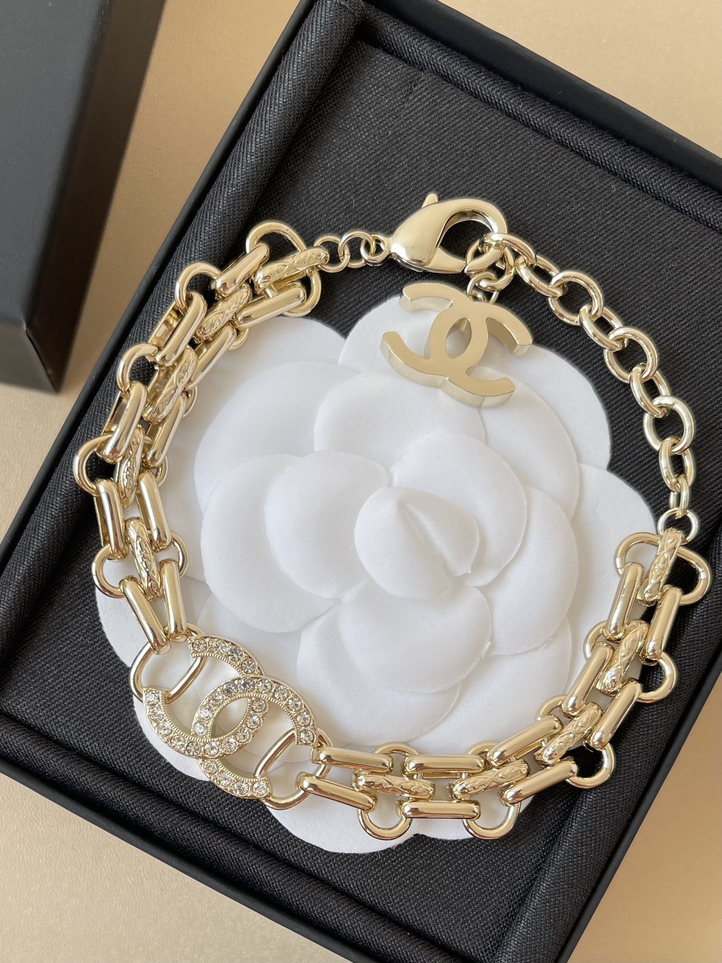 Chanel 2025/26 AW Gold-Tone Crystal CC Logo Double Chain Bracelet