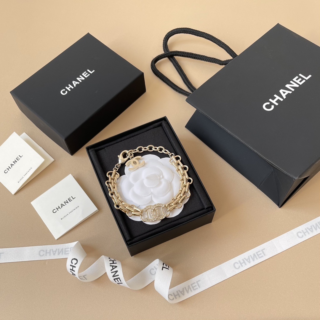Chanel 2025/26 AW Gold-Tone Crystal CC Logo Double Chain Bracelet