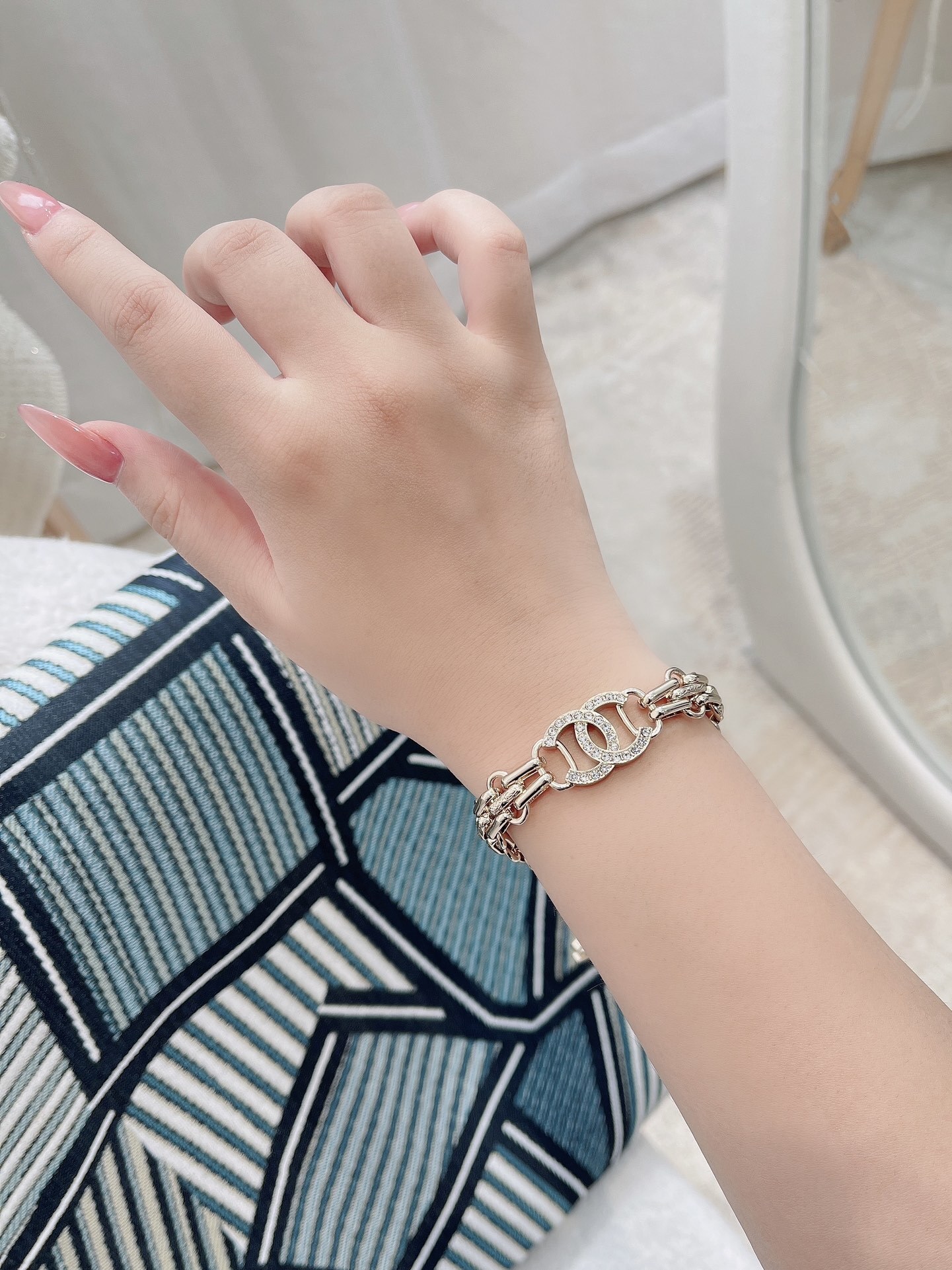 Chanel 2025/26 AW Gold-Tone Crystal CC Logo Double Chain Bracelet