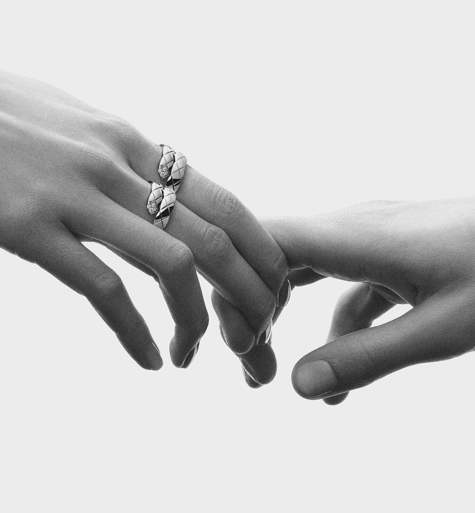 Chanel Coco Crush Toi et Moi Ring Quilted Motif with Diamonds