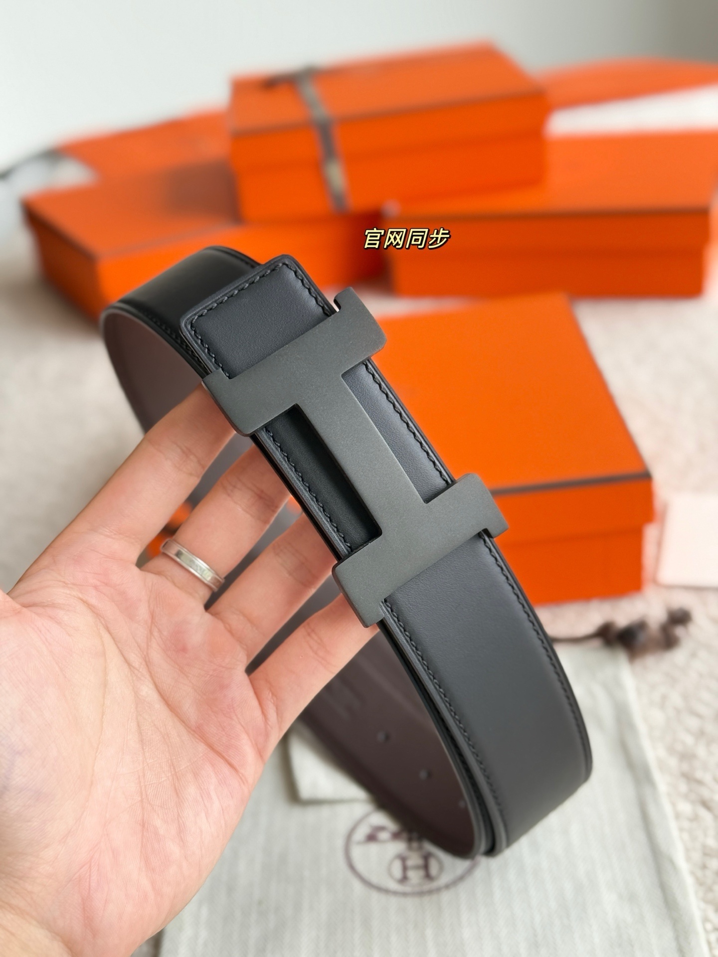 Luxury Constance Buckle Reversible Leather Belt - 38mm