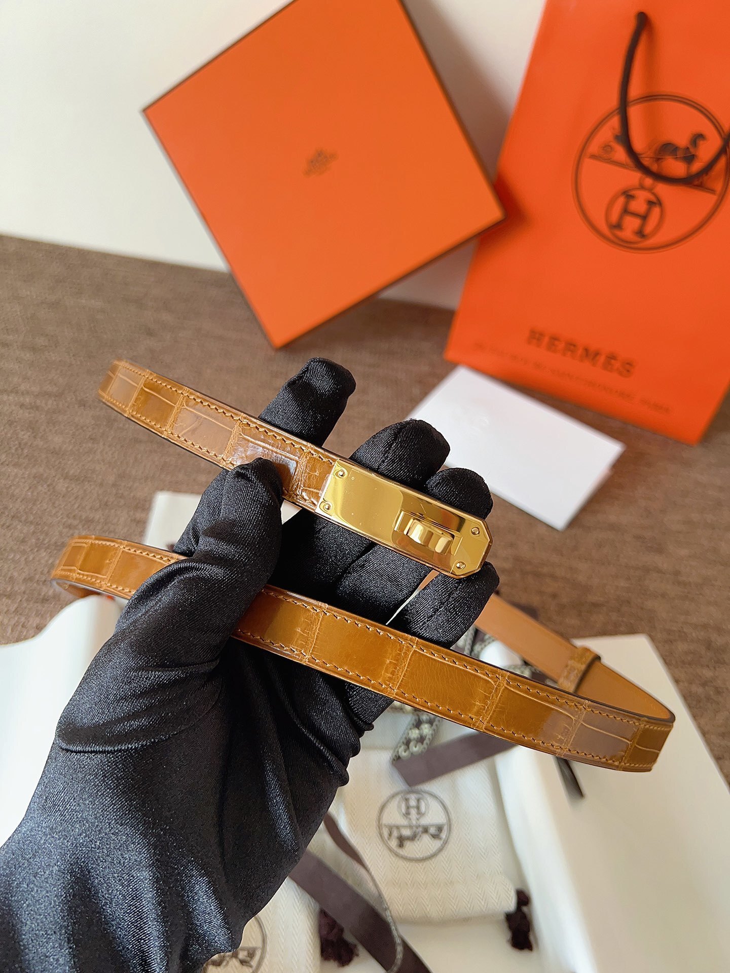 Luxury Alligator Leather Kelly Belt with Gold Hardware - Tan