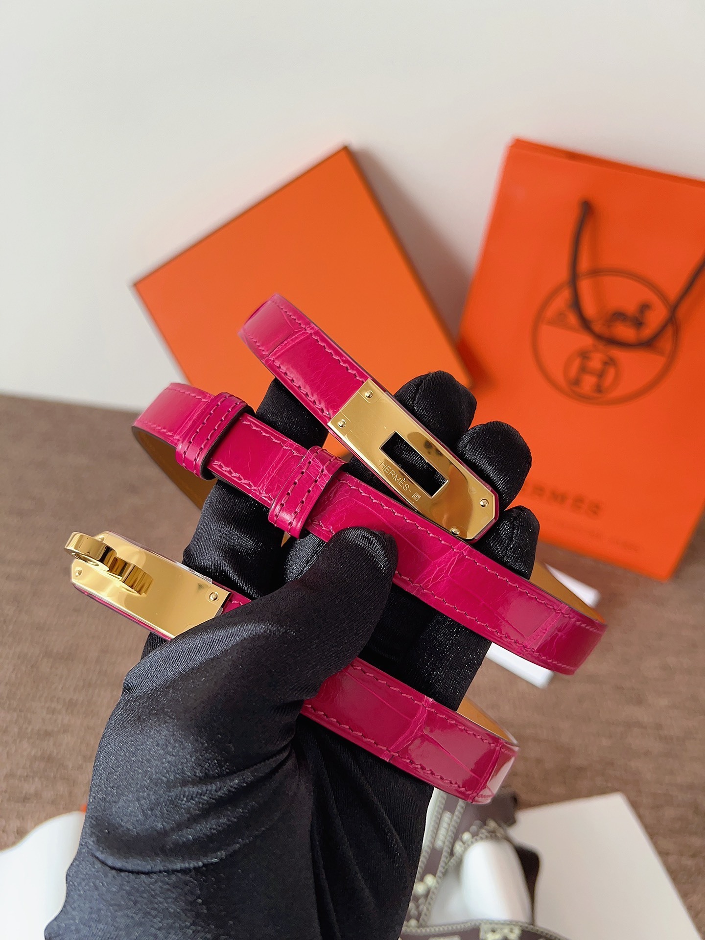 Hermès Kelly Belt Shiny Rose Scheherazade Crocodile Gold Hardware