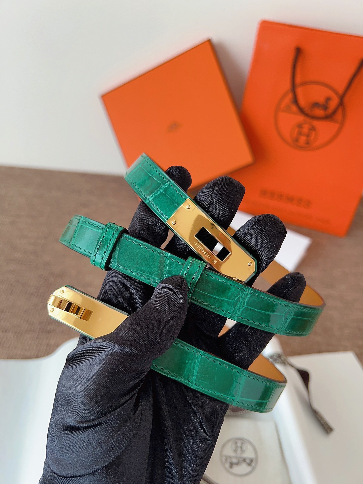 Hermès Kelly Belt in Green Alligator Leather with Gold Hardware