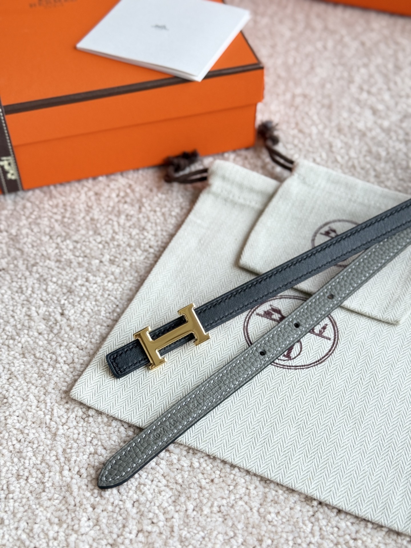 Luxury Designer Leather Belt with Silver H Buckle - Grey Slim