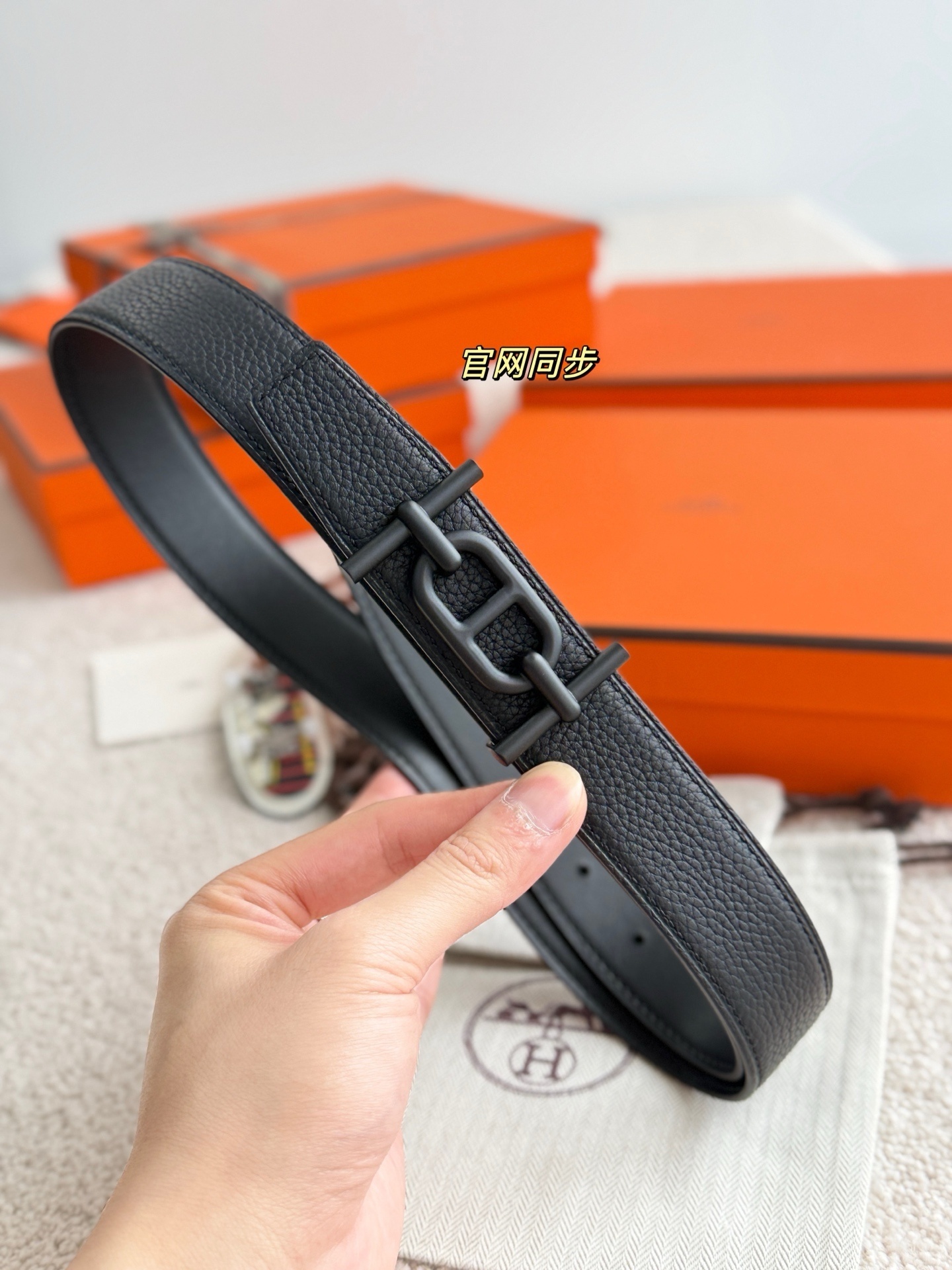 Hermes Ancre Buckle & 32mm Reversible Leather Strap - Matte Black