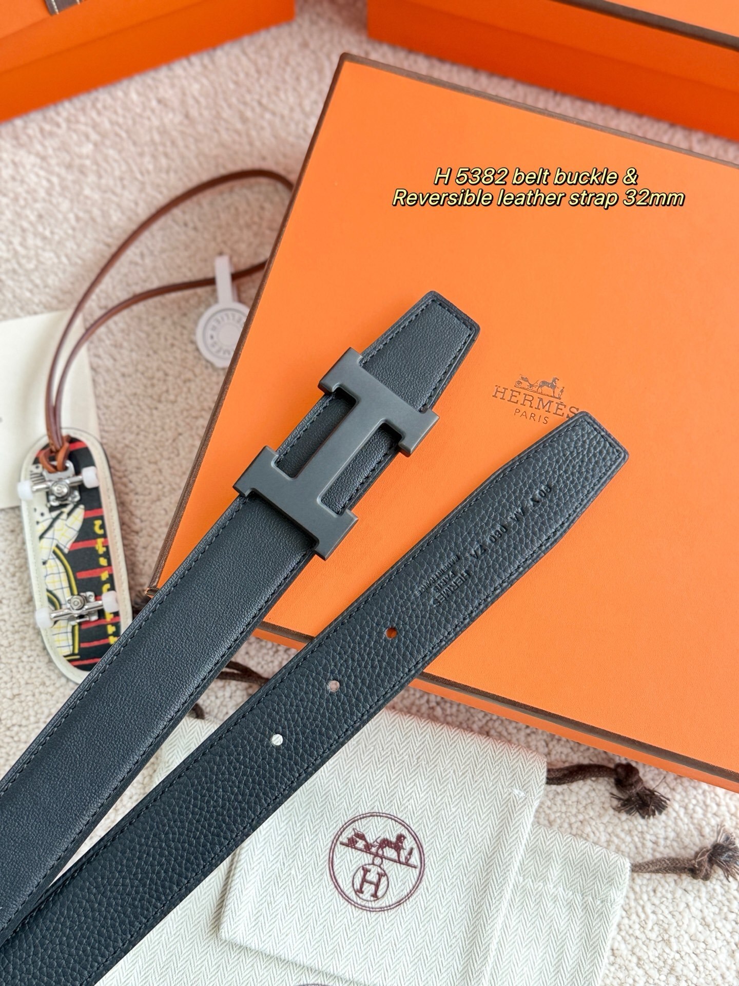 Hermes H 5382 Reversible Leather Belt 32mm with Matte Buckle
