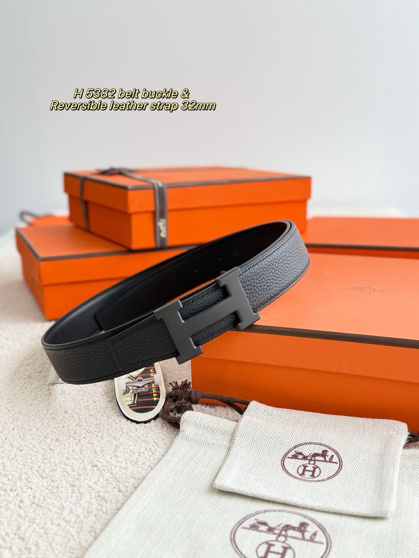 Hermes H 5382 Reversible Leather Belt 32mm with Matte Buckle
