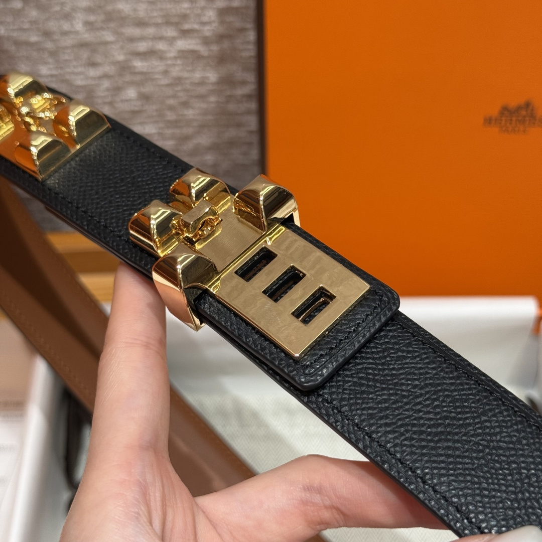 Hermès Kelly Belt in Black Epsom Leather with Gold-Plated Hardware